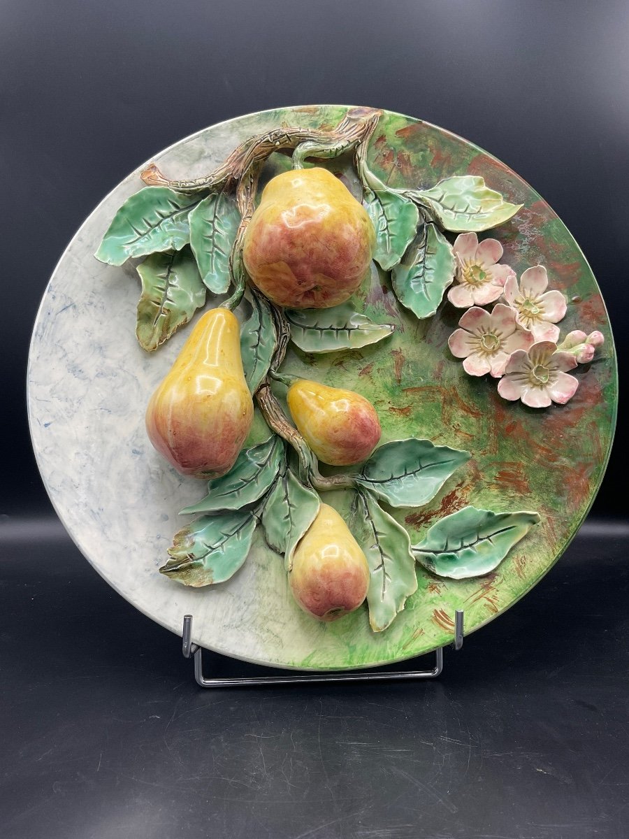 Large Polychrome Barbotine Dish With Relief Pear Decor From The Longchamp Manufacture.-photo-2