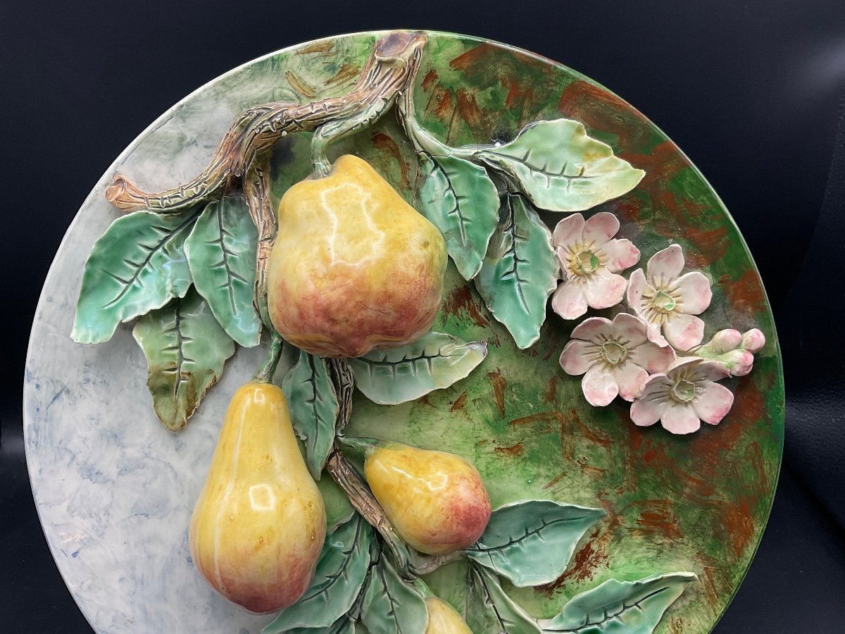 Large Polychrome Barbotine Dish With Relief Pear Decor From The Longchamp Manufacture.-photo-2