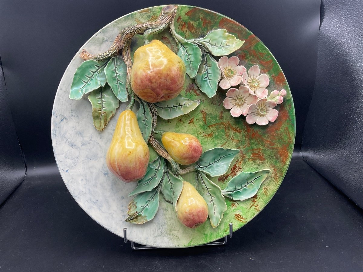 Large Polychrome Barbotine Dish With Relief Pear Decor From The Longchamp Manufacture.-photo-4