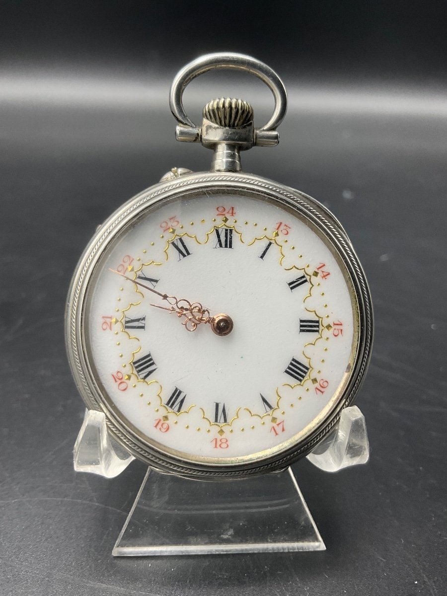 Chiseled And Guilloché Gusset Or Pocket Watch In Sterling Silver With Floral Decor.