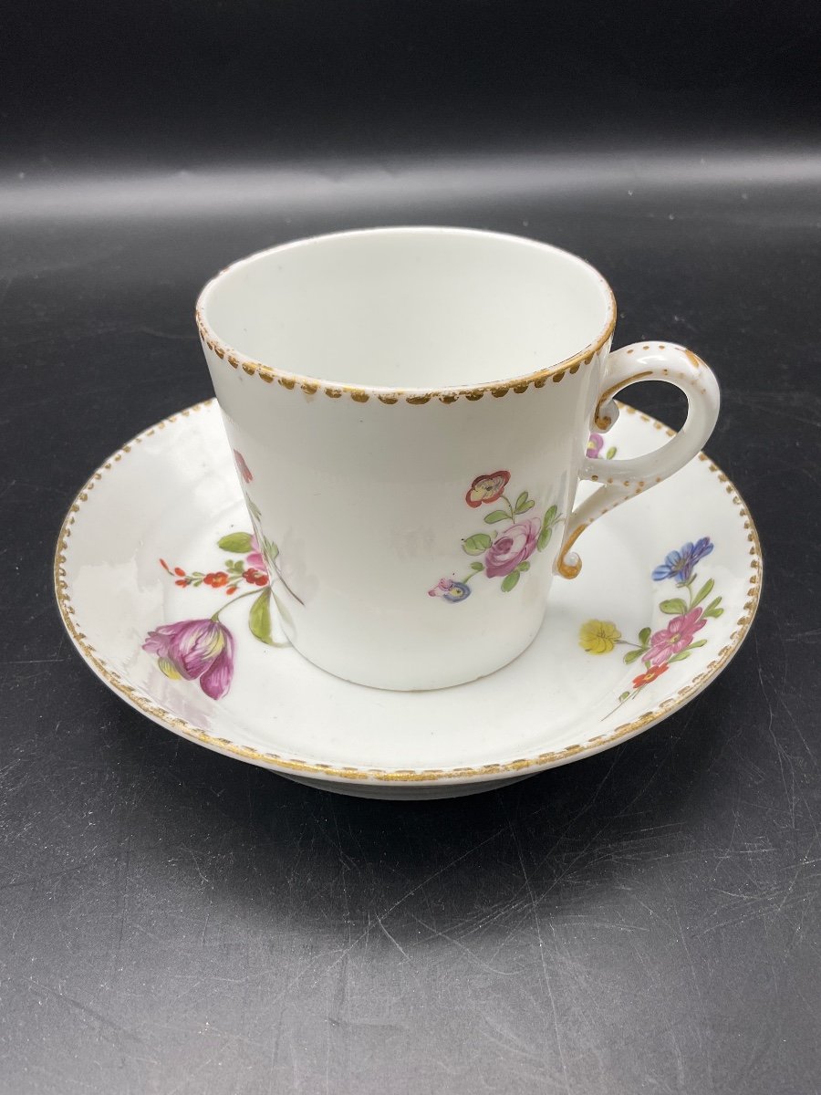 Large Cup And Saucer Manufacture De Locré Decorated With A Bouquet Of Flowers On A White Backgr-photo-3