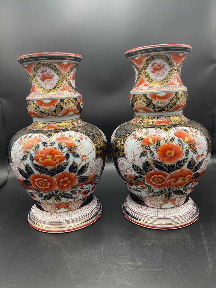 Pair Of Baluster Vases In Polychrome Bayeux Porcelain With Imari Decor Caduceus Mark.-photo-3