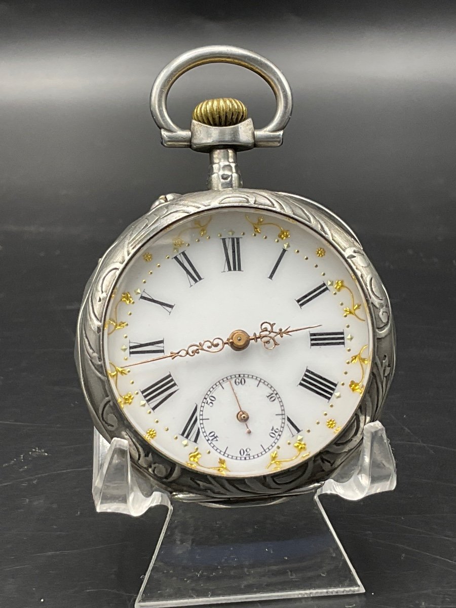 Chiseled And Guilloché Gusset Or Pocket Watch In Sterling Silver With Floral Decor.