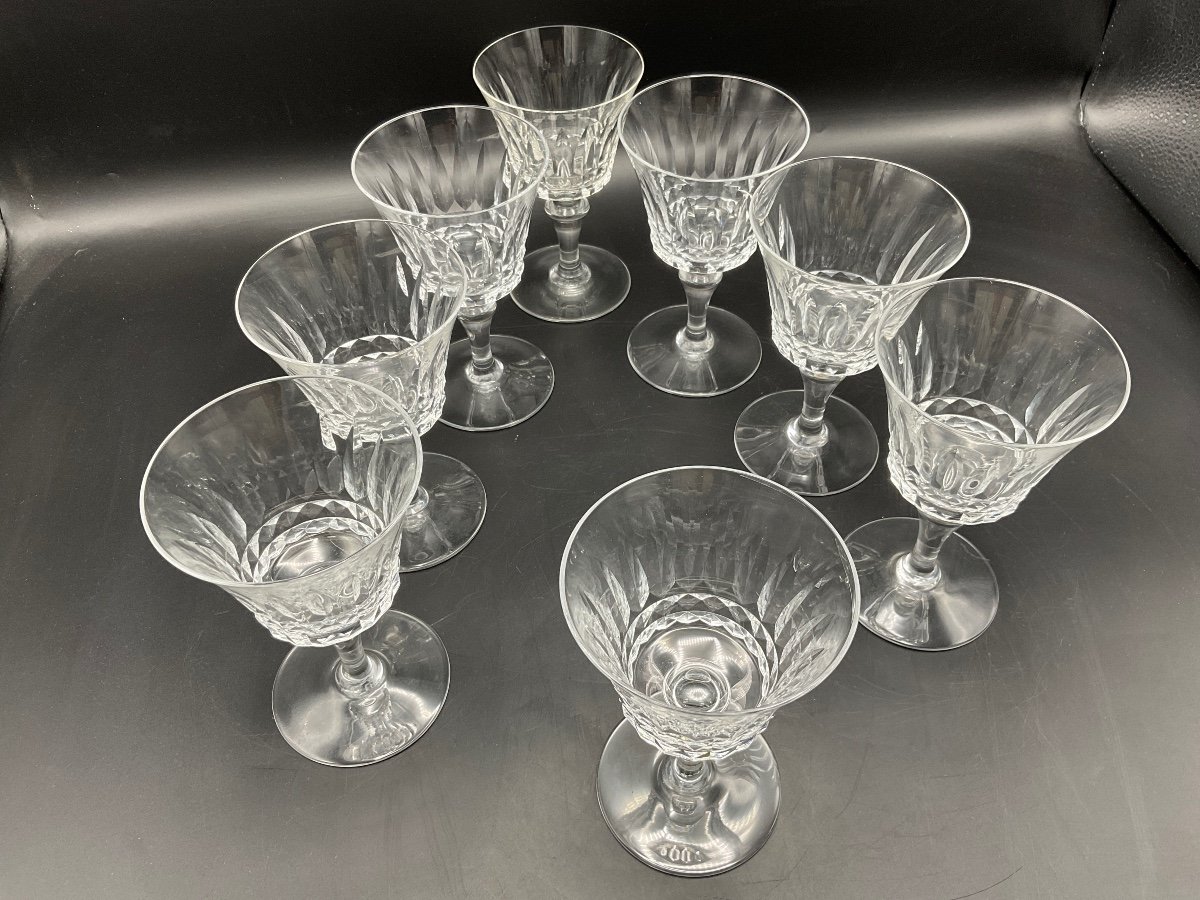  Eight  Model Red Wine Glasses In Clear Crystal From Cristallerie De Baccarat.-photo-2