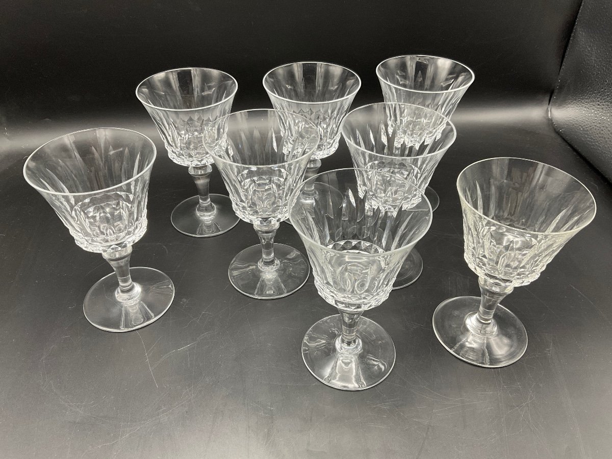  Eight  Model Red Wine Glasses In Clear Crystal From Cristallerie De Baccarat.-photo-5