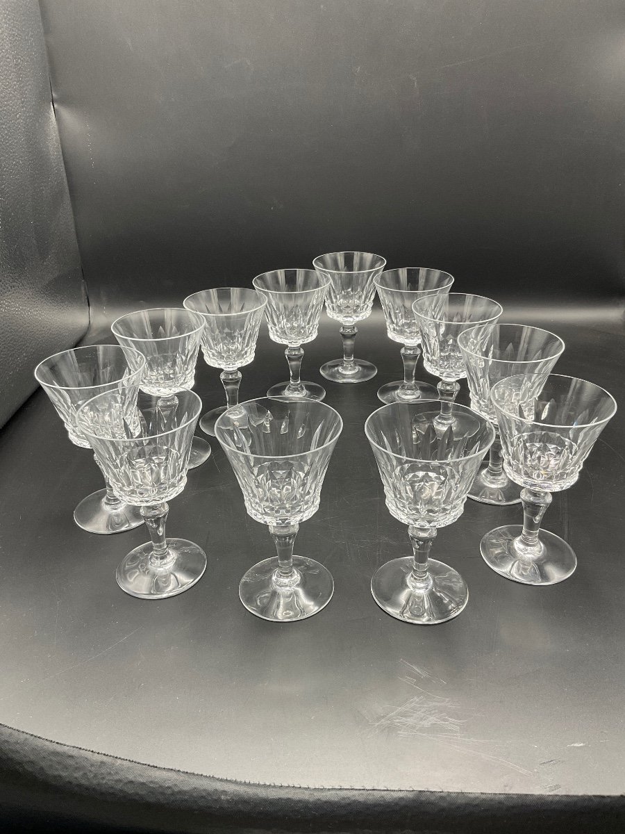 Twelve Piccadilly Model White Wine Glasses In Clear Crystal From Cristallerie De Baccarat.