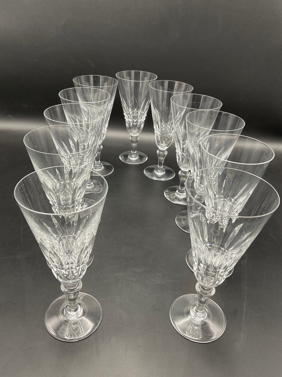 Eleven Piccadilly Model Champagne Flutes In Clear Crystal From The Baccarat Crystal Factory.-photo-8