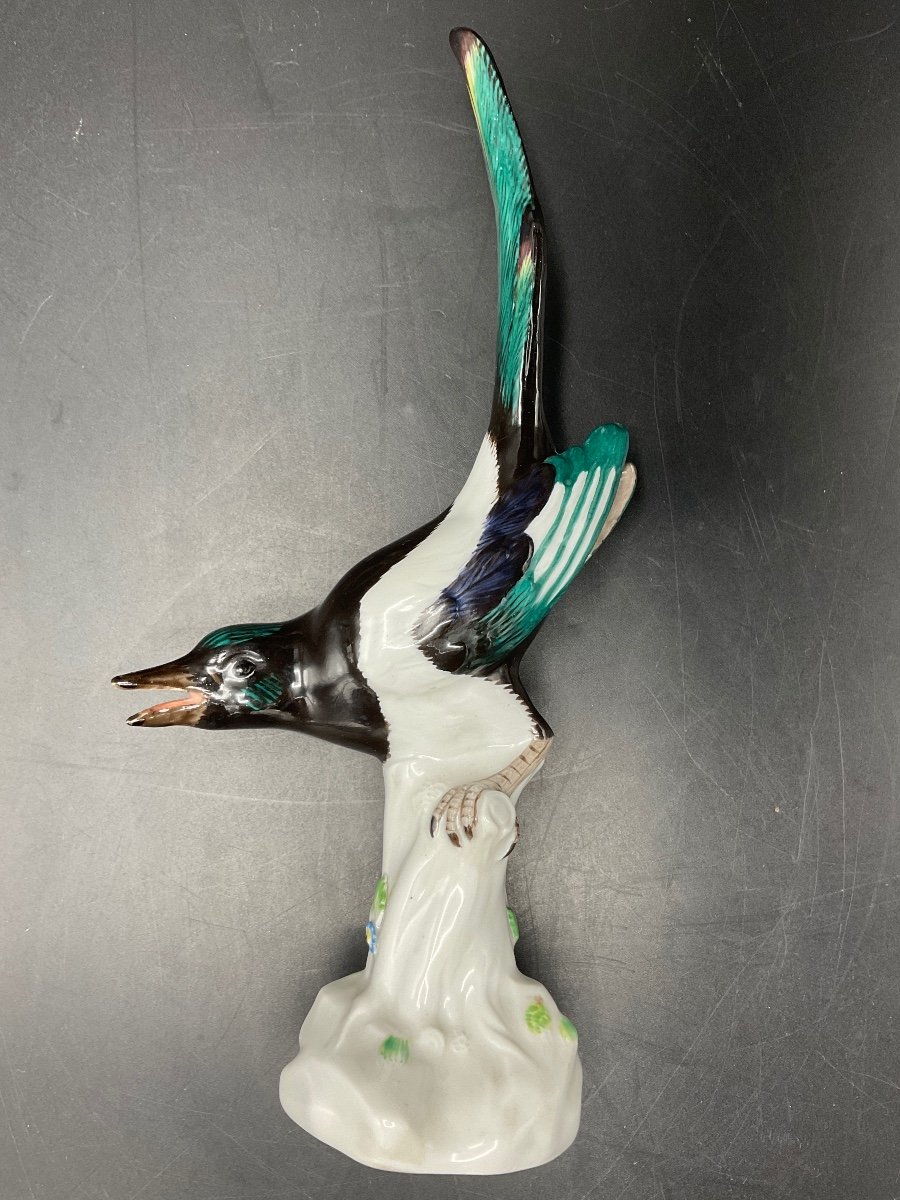 Meissen Polychrome Porcelain Depicting A Magpie Perched On A Tree Stump.-photo-6