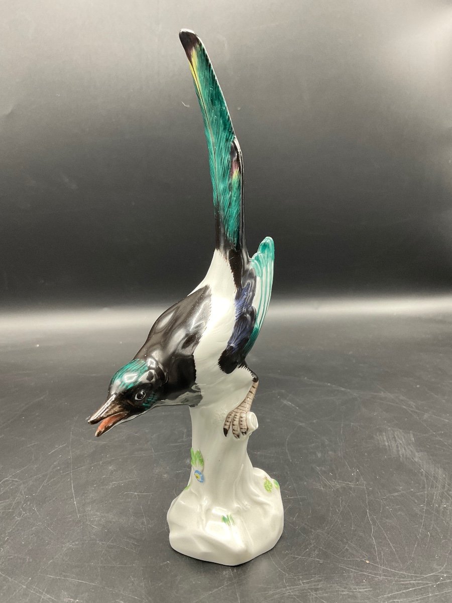 Meissen Polychrome Porcelain Depicting A Magpie Perched On A Tree Stump.-photo-8