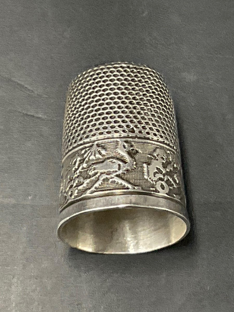 Sterling Silver Thimble Decorated With An Ostrich Pulling A Chariot With A Figure.-photo-1