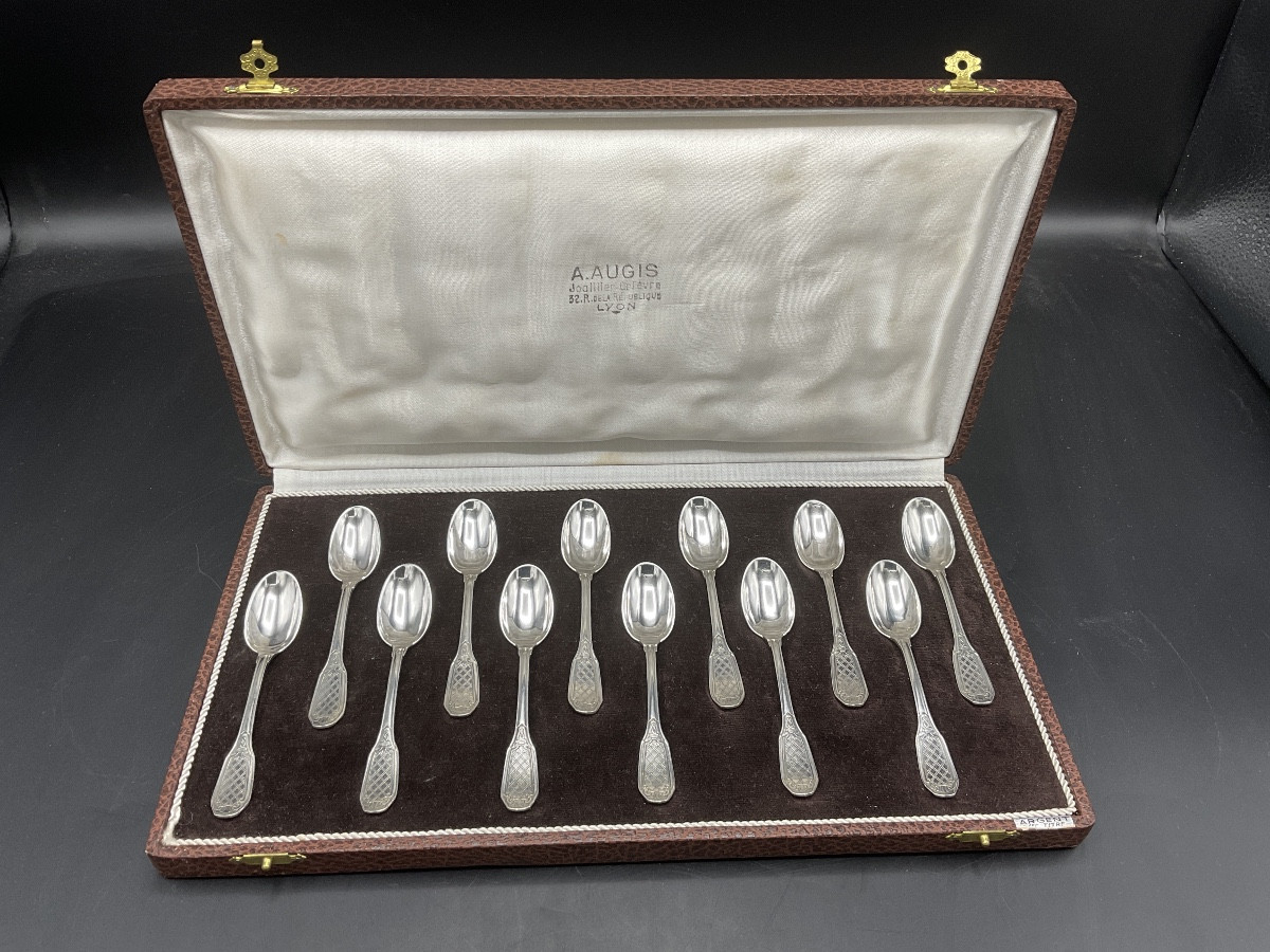 Twelve Sterling Silver Mocha Spoons, Minerva Hallmark, First Title, Goldsmith Hénin & Cie.