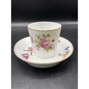 Large Cup And Saucer Manufacture De Locré Decorated With A Bouquet Of Flowers On A White Backgr