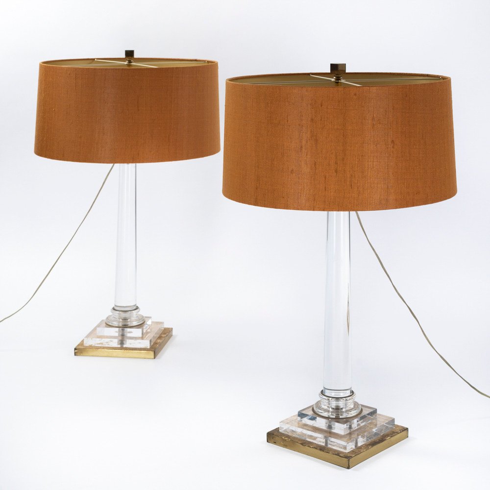 Paire de lampes de table en acrlyque italienne du milieu du siècle, base dorée, par F. Loffredo, années 1970-photo-1