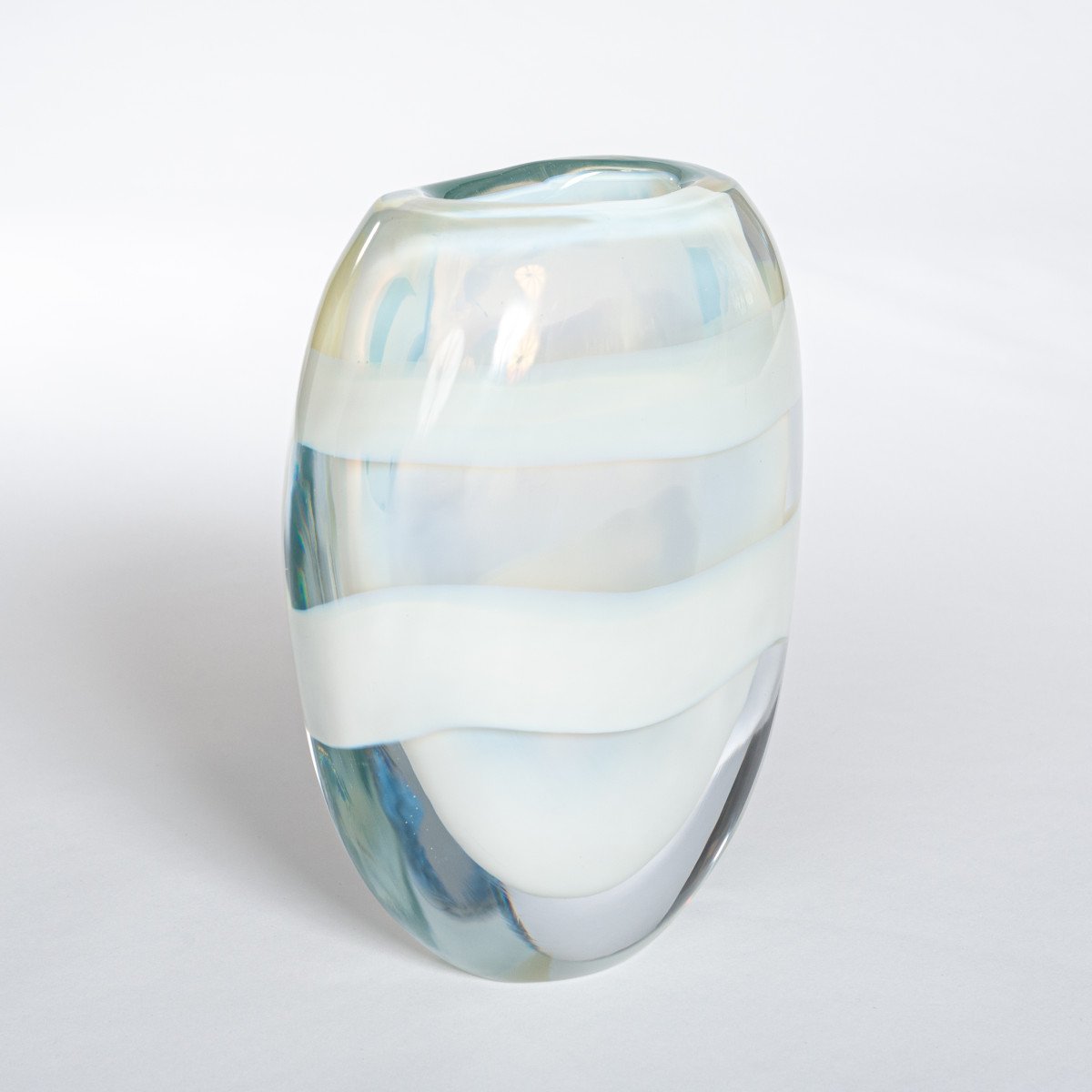 Modern Italian Heavy Opalescent Murano Glass Vase Signed By P. Signoretto
