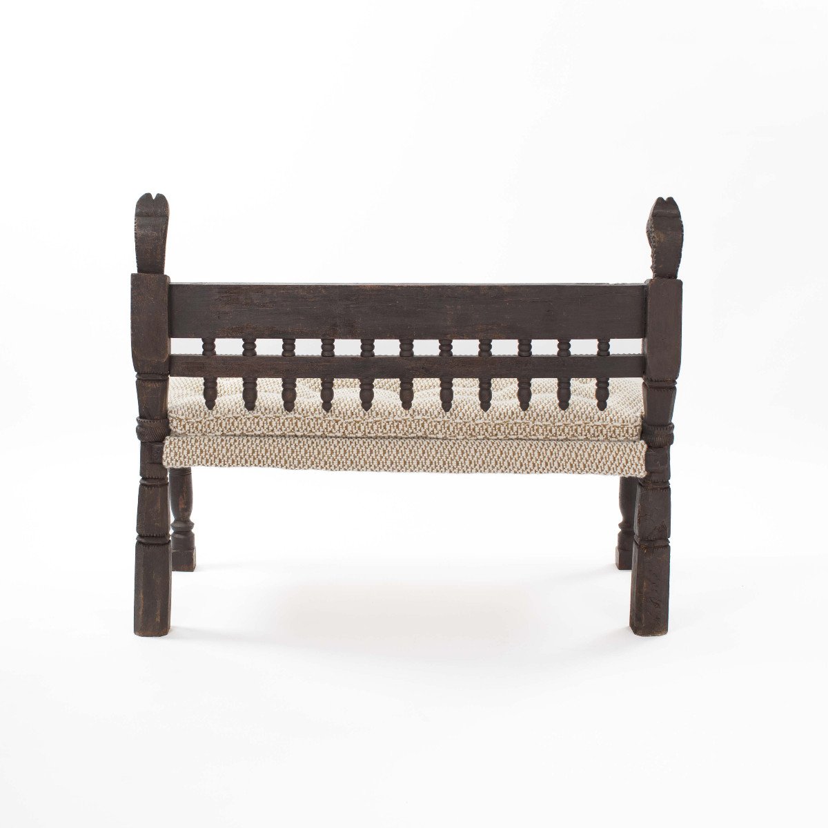 Banc / canapé asiatique en bois sculpté avec détails floraux Myanmar années 1920-photo-1