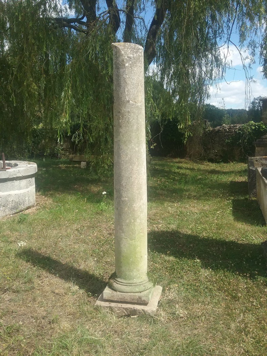 Colonne En Pierre Calcaire 19 ème