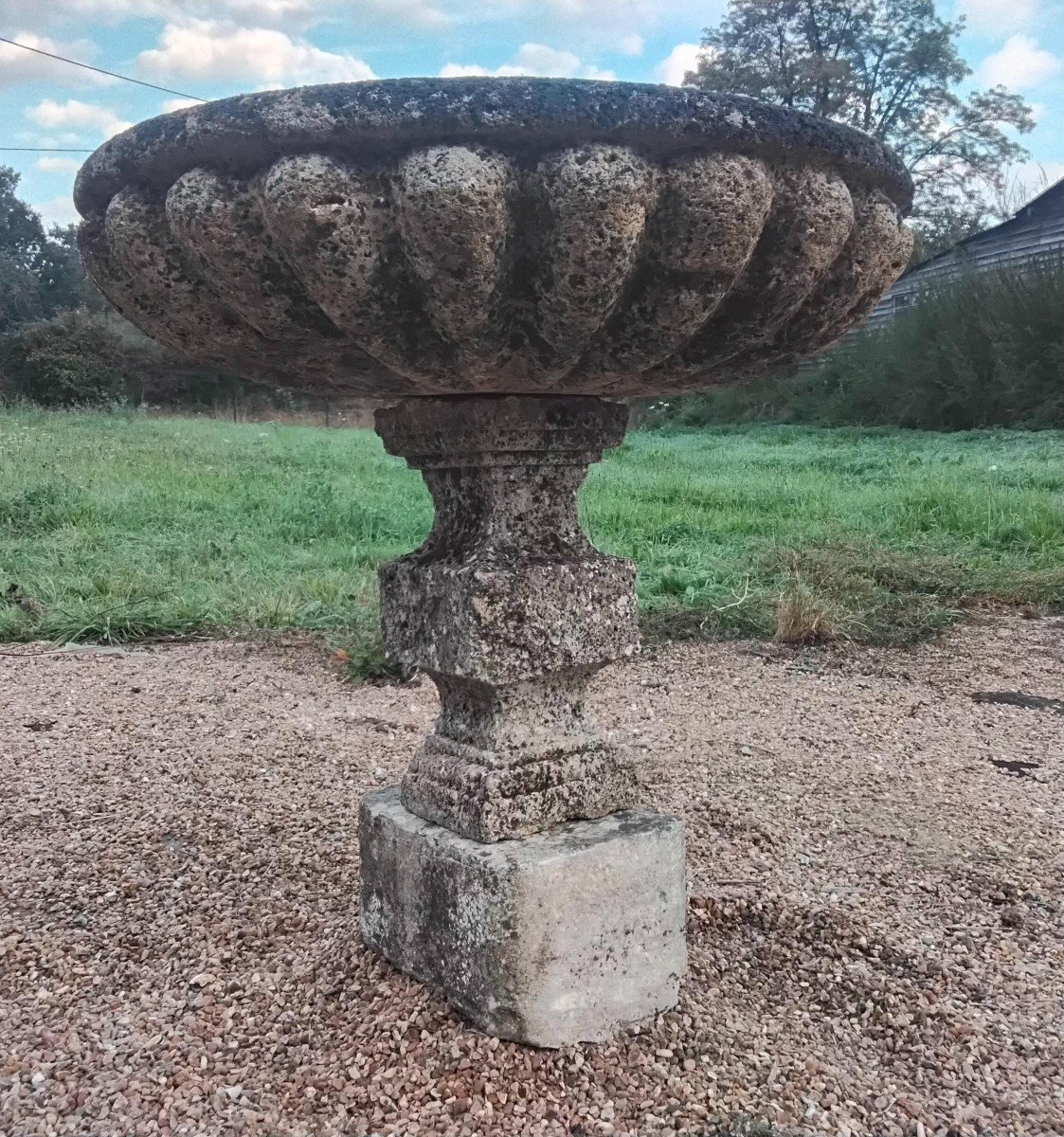 Natural Stone Basin With Grooves