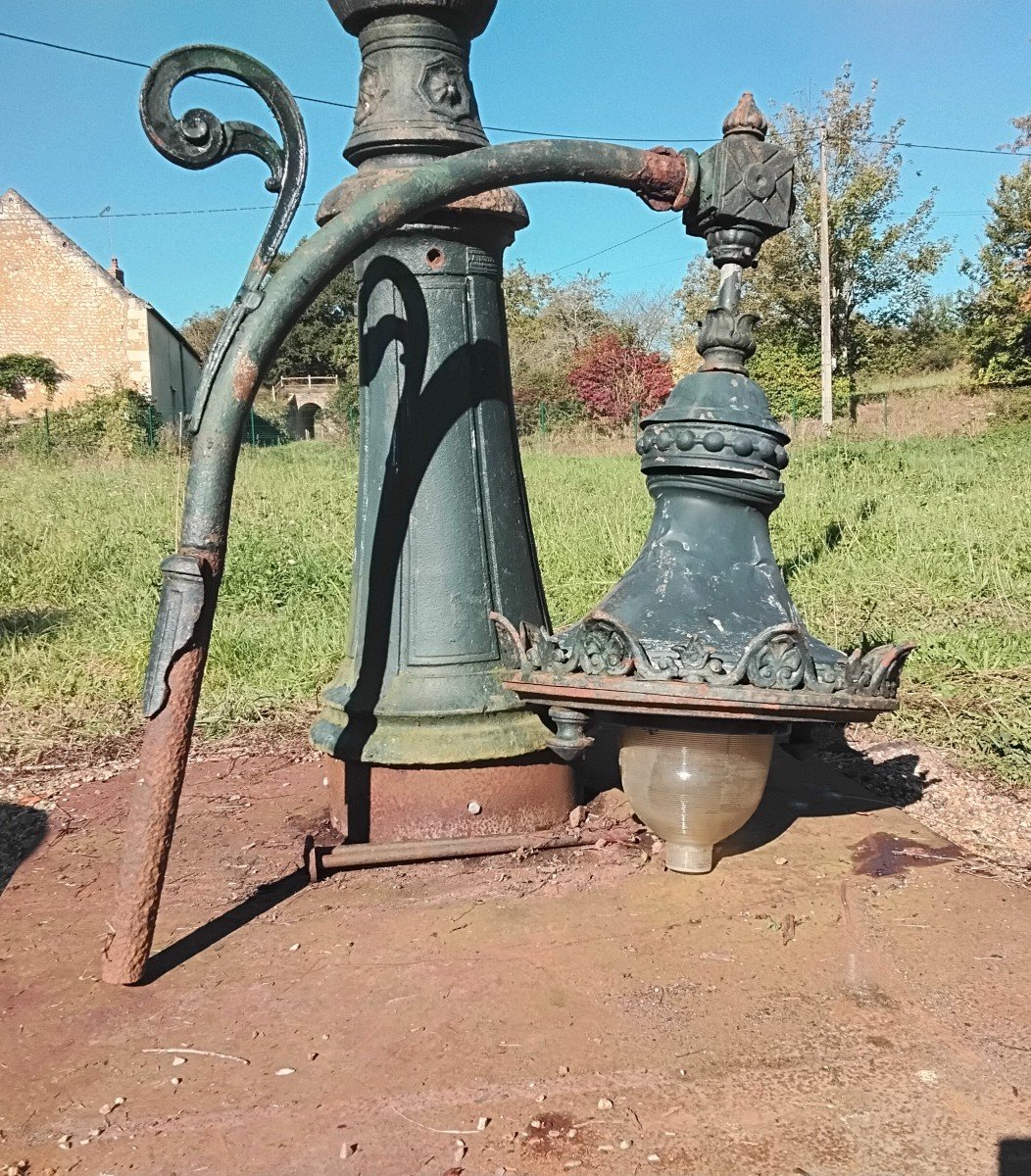 Cast Iron Street Lamp 1900-photo-1