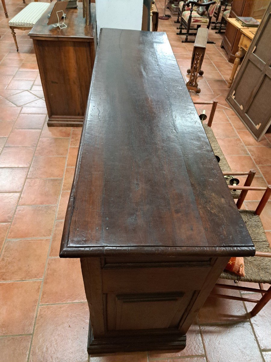 Walnut Sideboard Of The '700 With Three Doors And Three Drawers, Piedmont.-photo-3