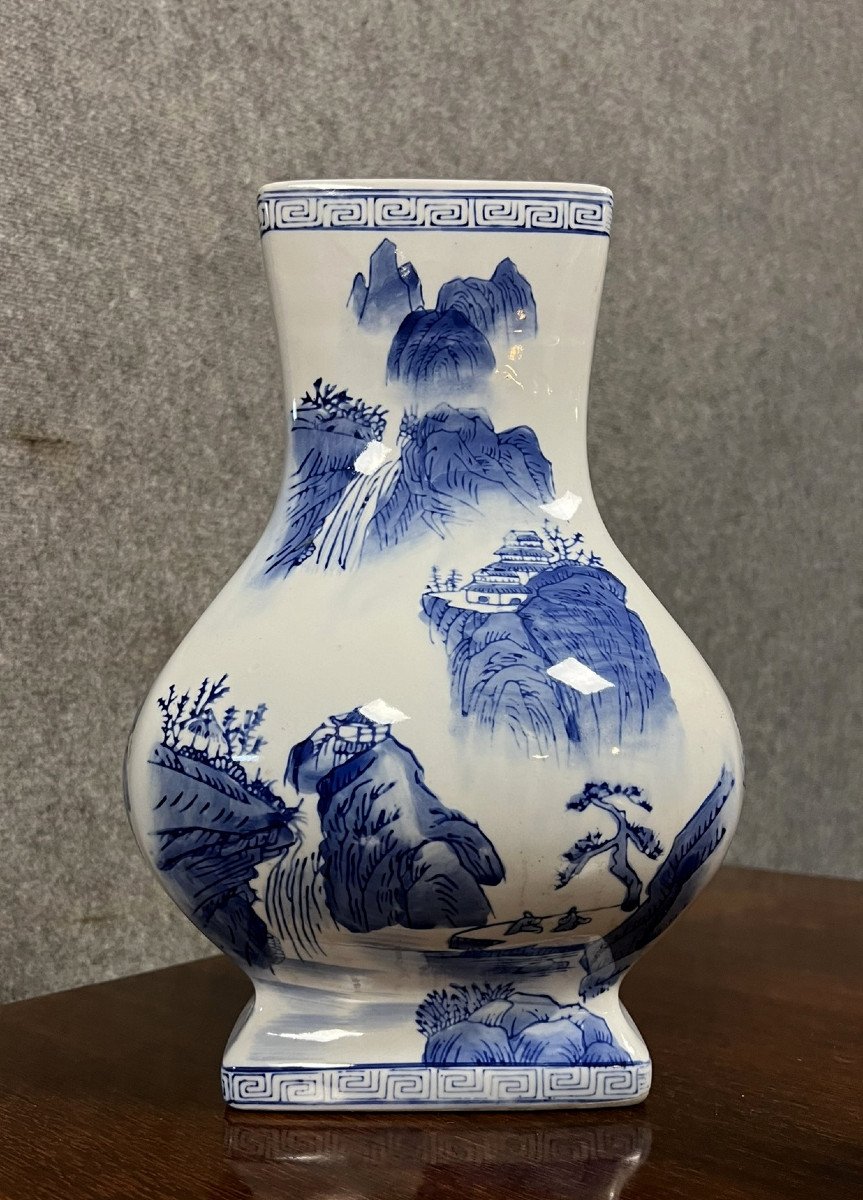 Chine Vers 1920 : Vase En Porcelaine à Décor Bleu Et Blanc, à Panse Renflée  -photo-4