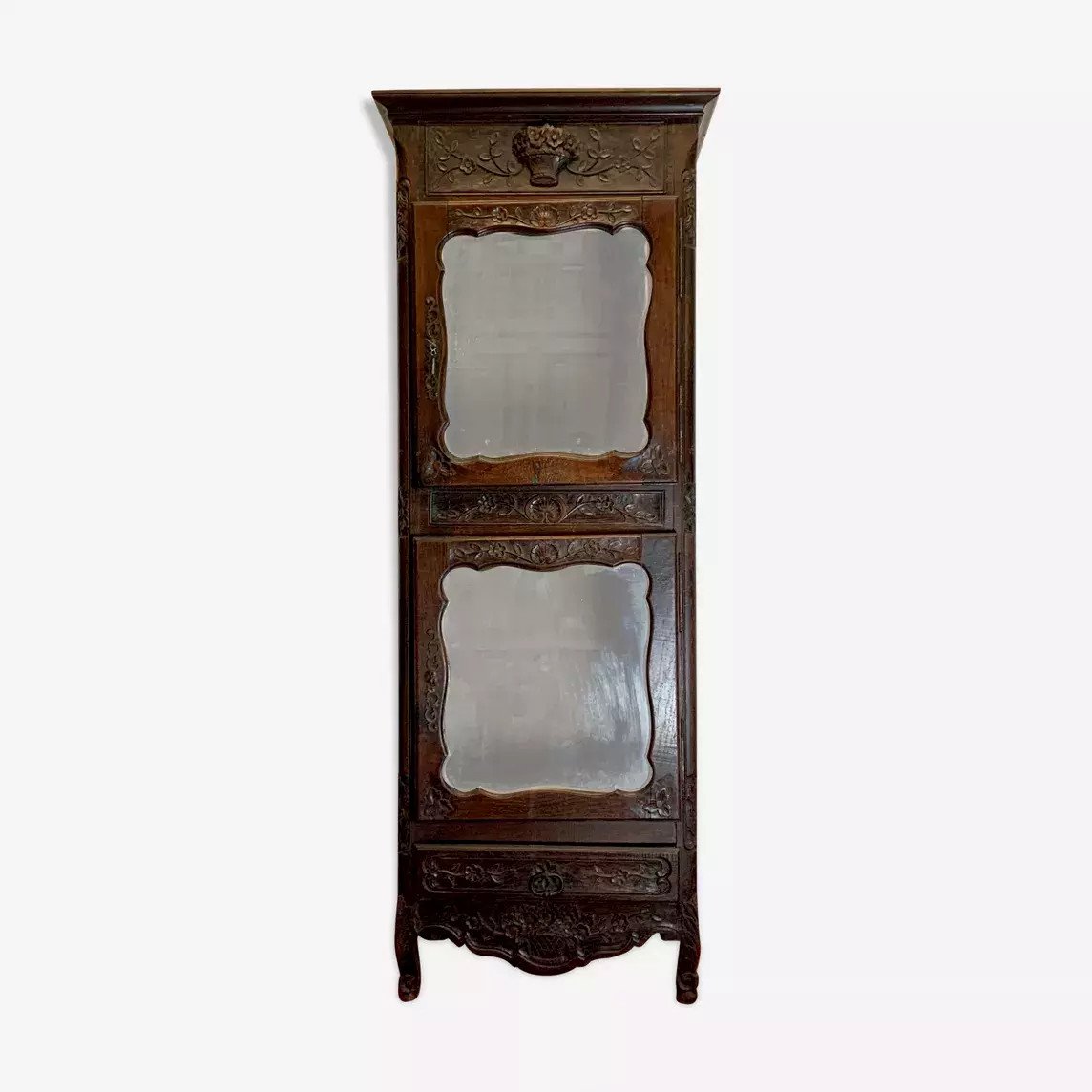 Louis XV Provençal Style Showcase In Oak 