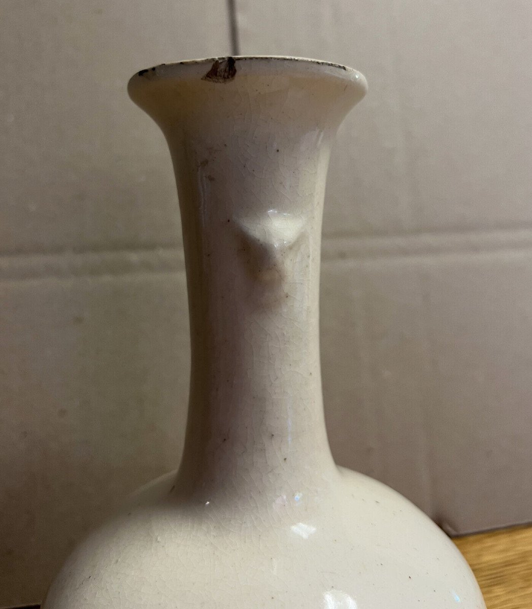 Corée XIXeme Siècle : Vase Bouteille En Porcelaine Blanche émaillée -photo-5