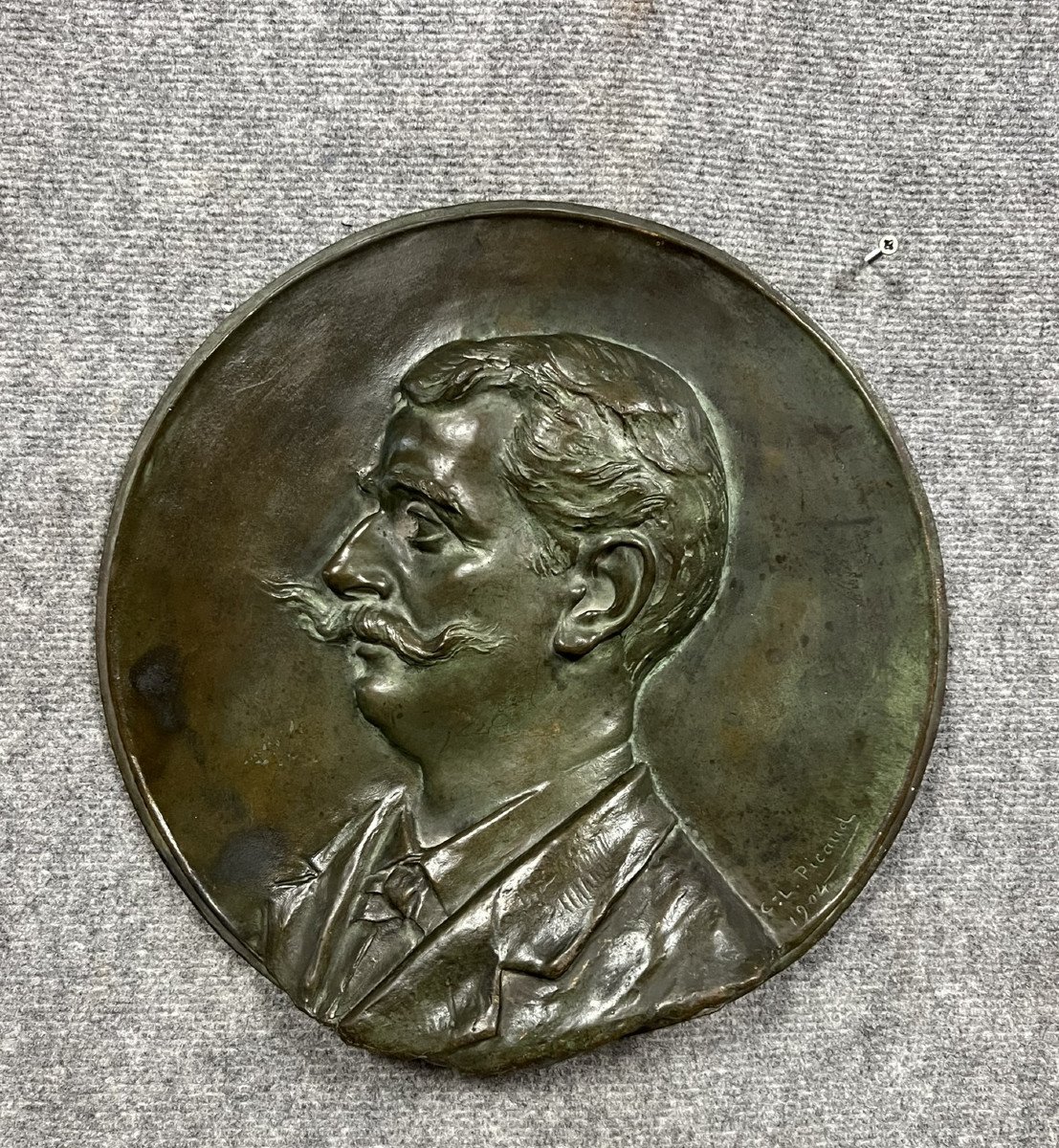 Charles-louis Picaud : Important Tondo En Bronze Signé Et Daté 1904 