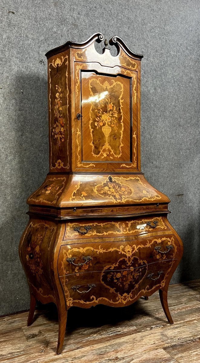 Cabinet Secrétaire Scriban Galbé De Style Louis XV En Marqueterie