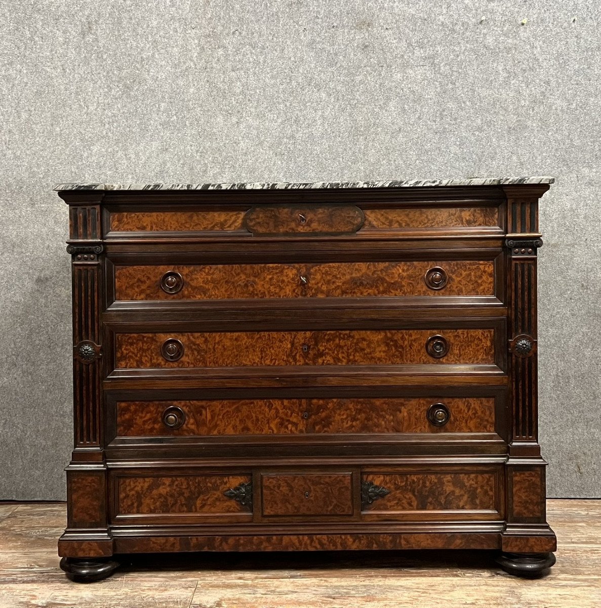 Parisian Commode Napoleon III Period In Mahogany And Speckled Maple