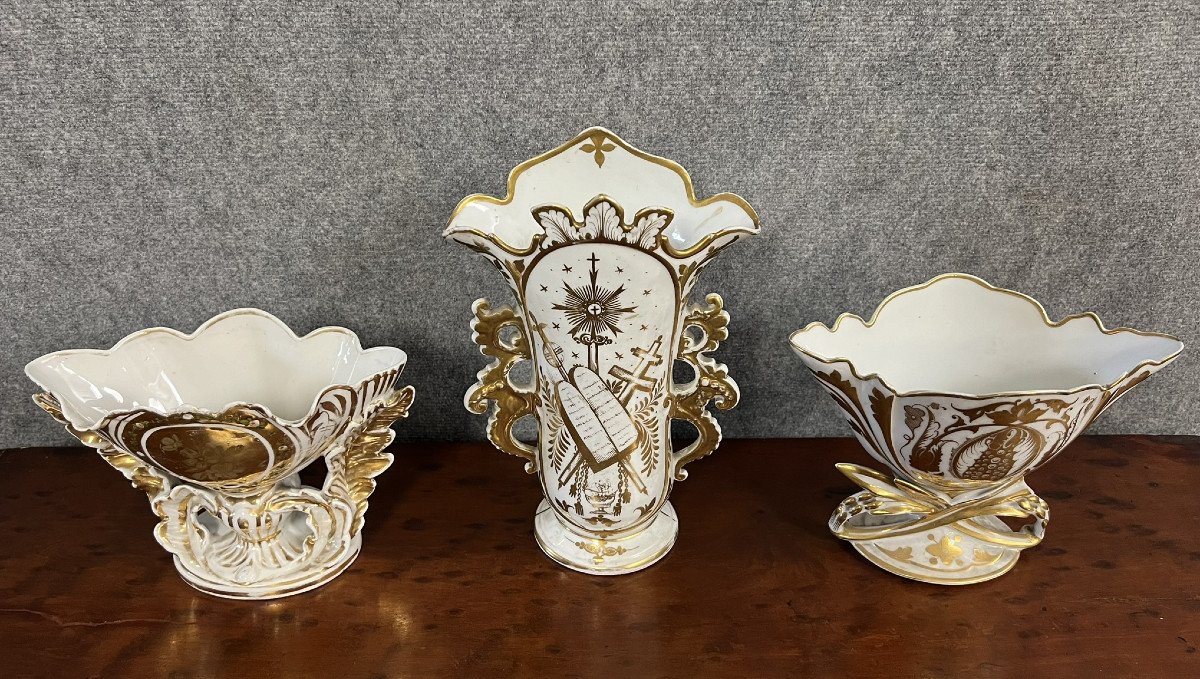 Old Paris: Three Porcelain Altar Vases -photo-3