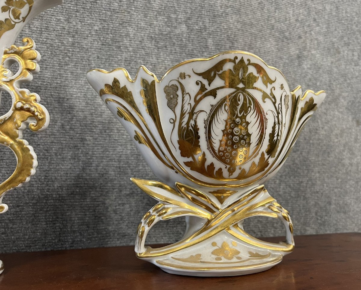 Old Paris: Three Porcelain Altar Vases -photo-5
