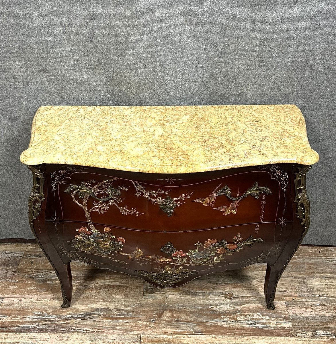 Curved Sauteuse Commode In Lacquer With Japanese Decors-photo-1