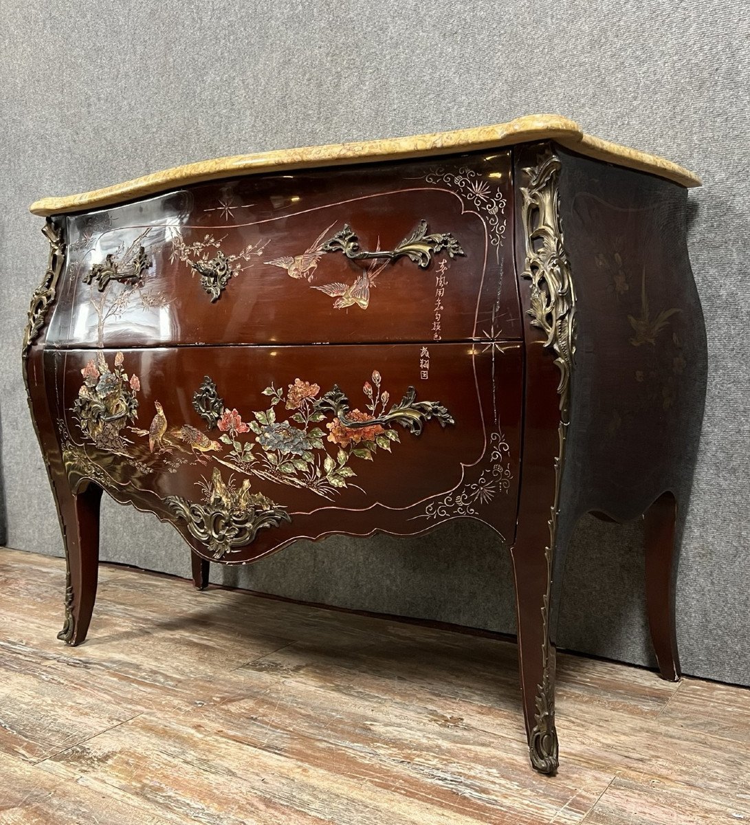 Curved Sauteuse Commode In Lacquer With Japanese Decors-photo-3