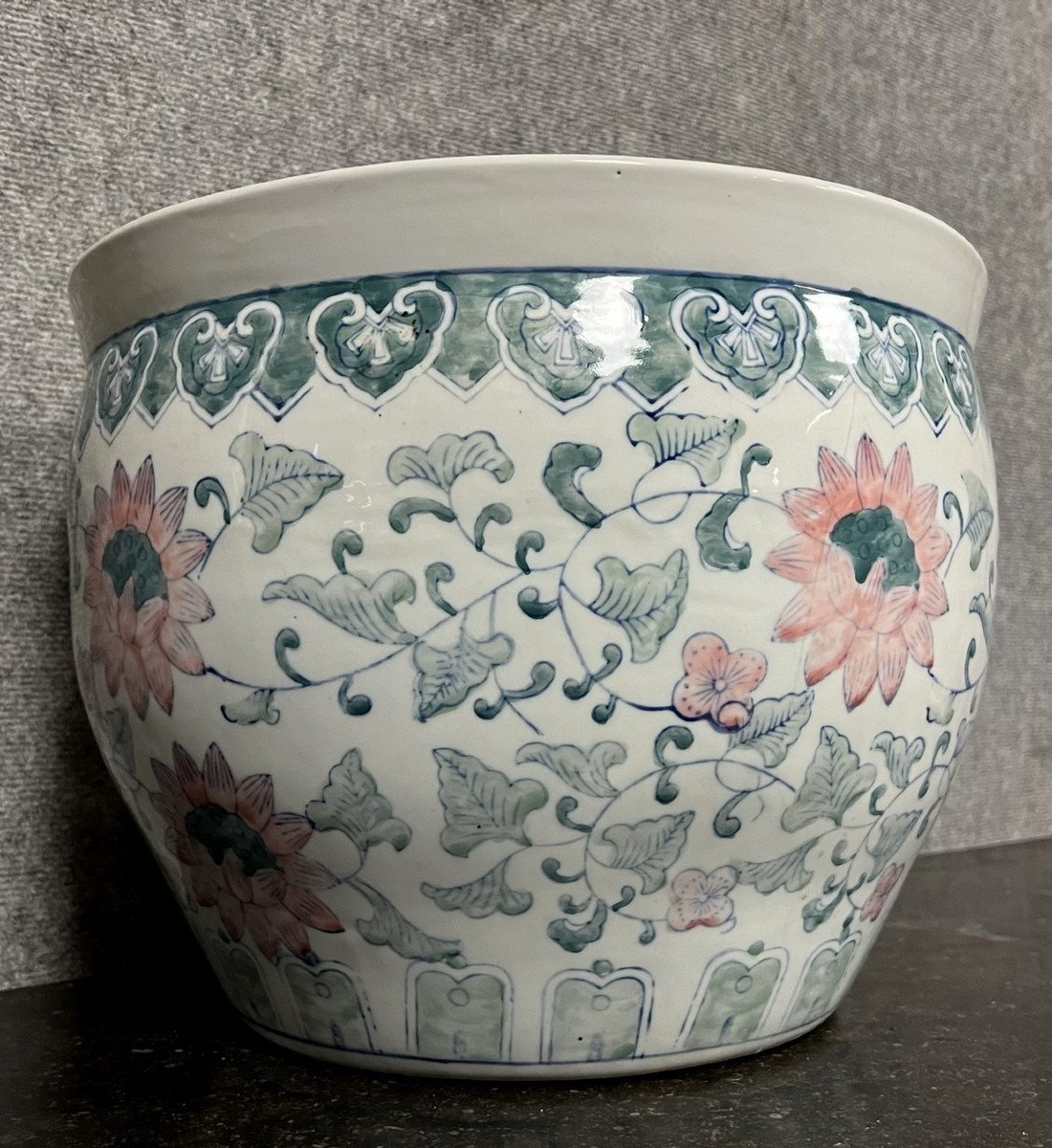 China Late 19th Century: Porcelain Cache Pot Or Aquarium With White, Blue, Pink Lotuses -photo-1