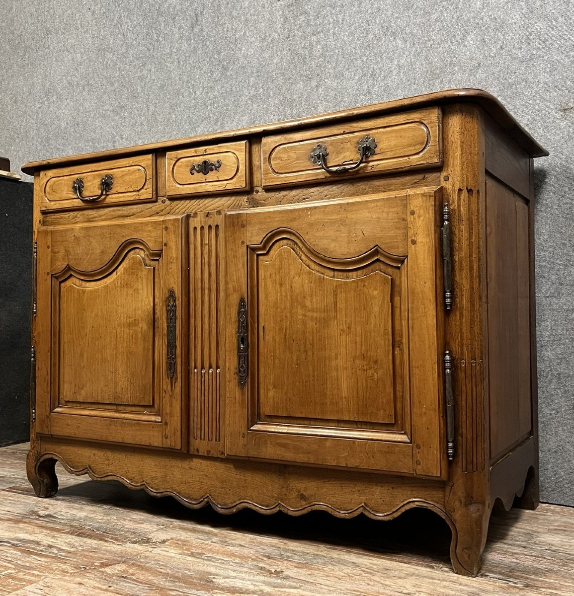 Buffet / Sideboard Louis XV Period In Solid Walnut -photo-2