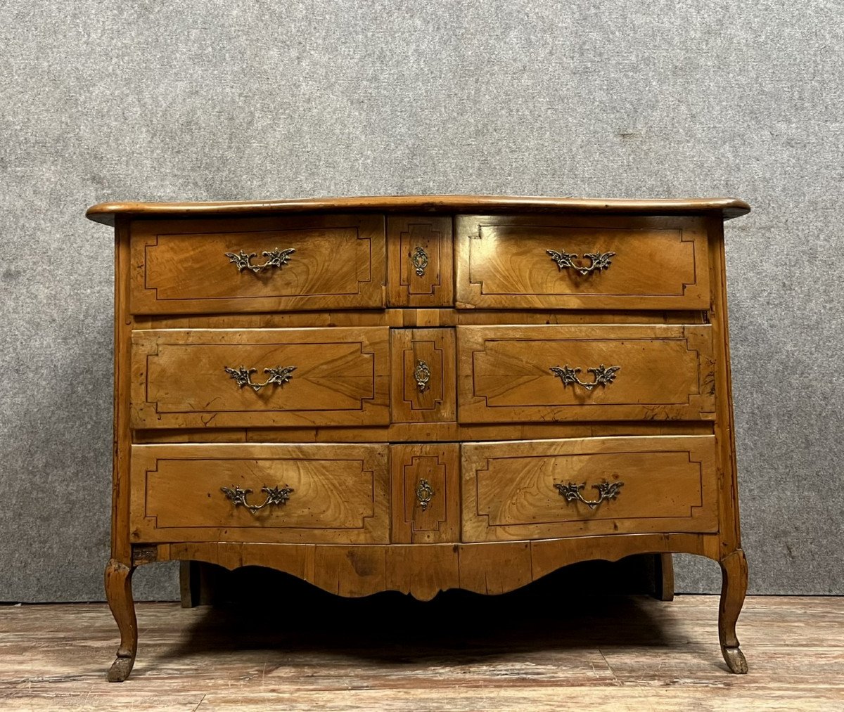 Curved Louis XV Period Commode In Elm And Marquetry Fillets 