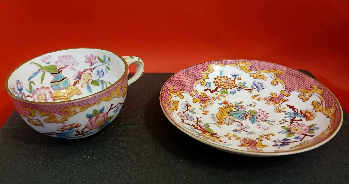 Minton Angleterre : Tasse Et Sous Tasse En Porcelaine A Décors Japonisant 