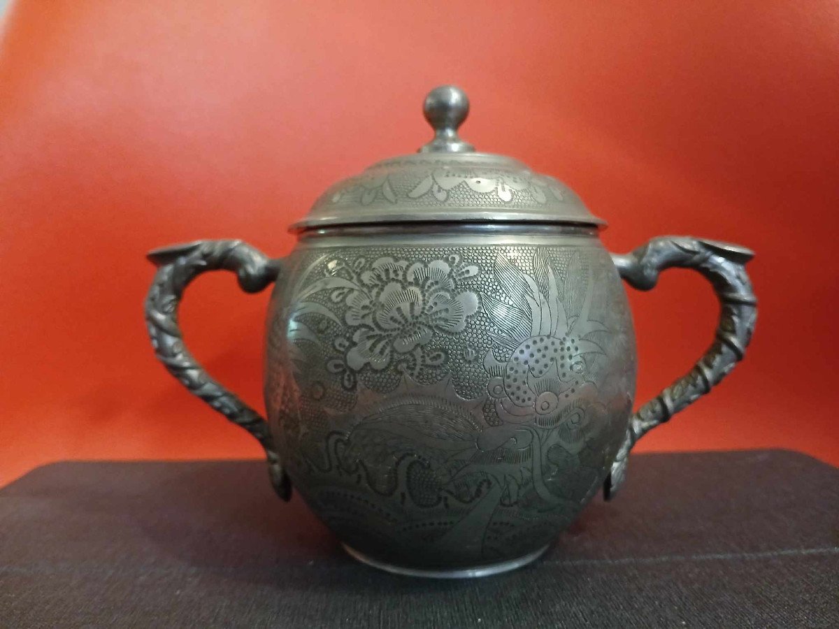 China Early 20th Century: Rare Pewter Tea Pot Signed Under The Heel -photo-1