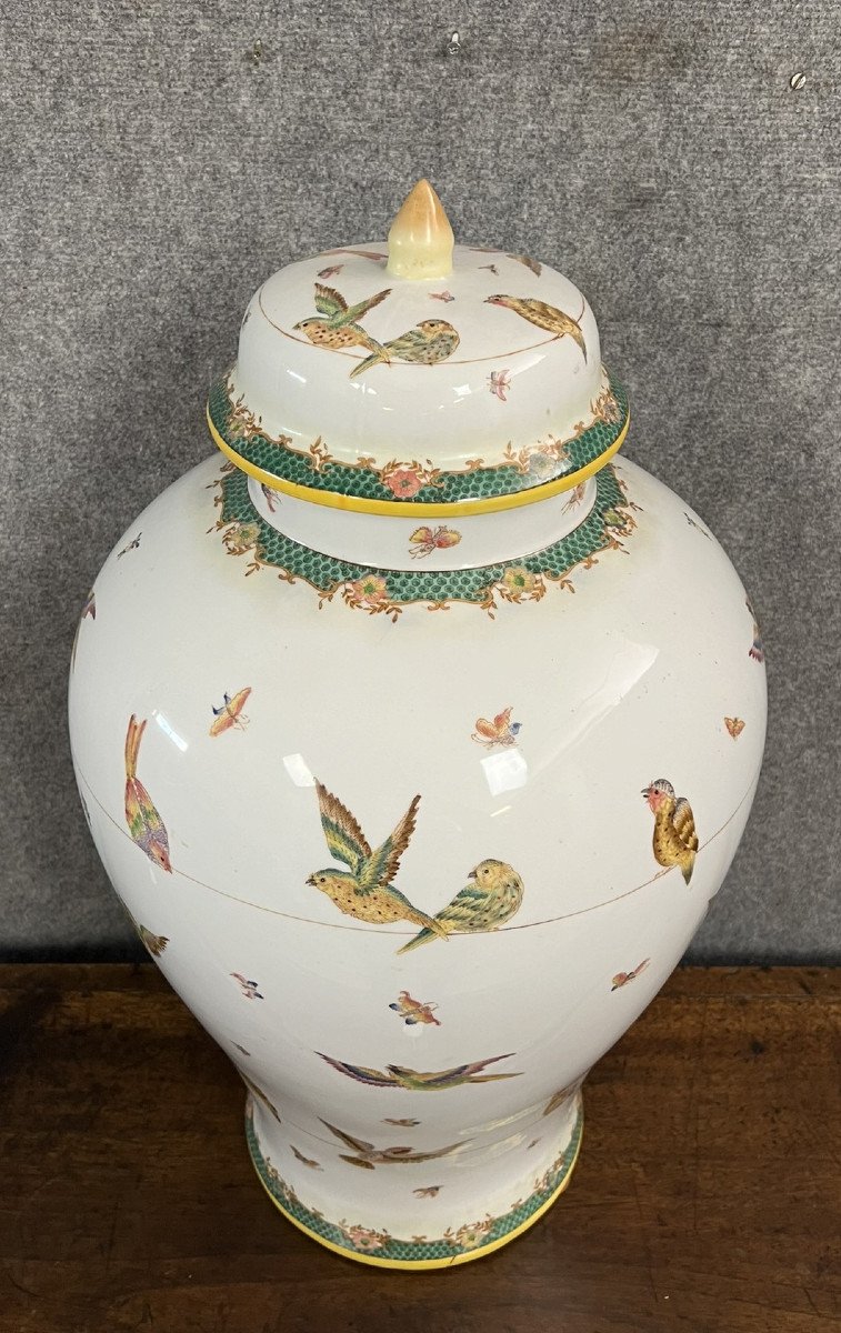 China Circa 1900: Large Porcelain Covered Pot With Birds In Flight Decor-photo-4