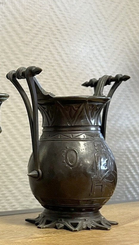 After Barbedienne: Vase With Egyptian-style Decorations In Bronze -photo-2