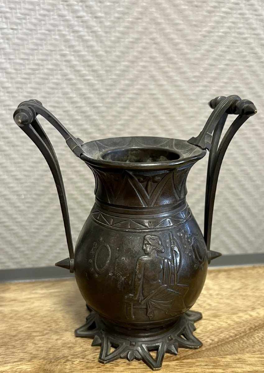 After Barbedienne: Vase With Egyptian-style Decorations In Bronze -photo-4