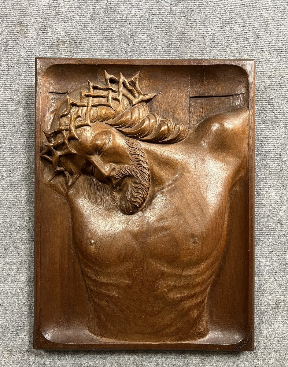 Solid Wood Sculpture Representing Christ With The Crown Of Thorns 