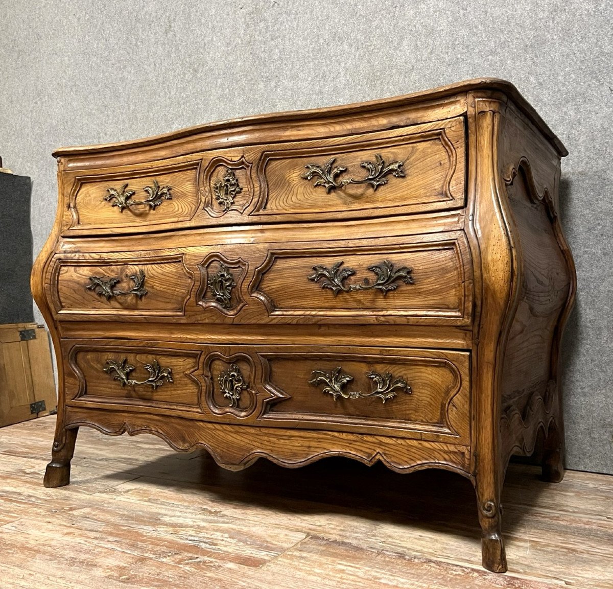 Commode Tombeau époque Louis XV En Bois d'Orme-photo-3