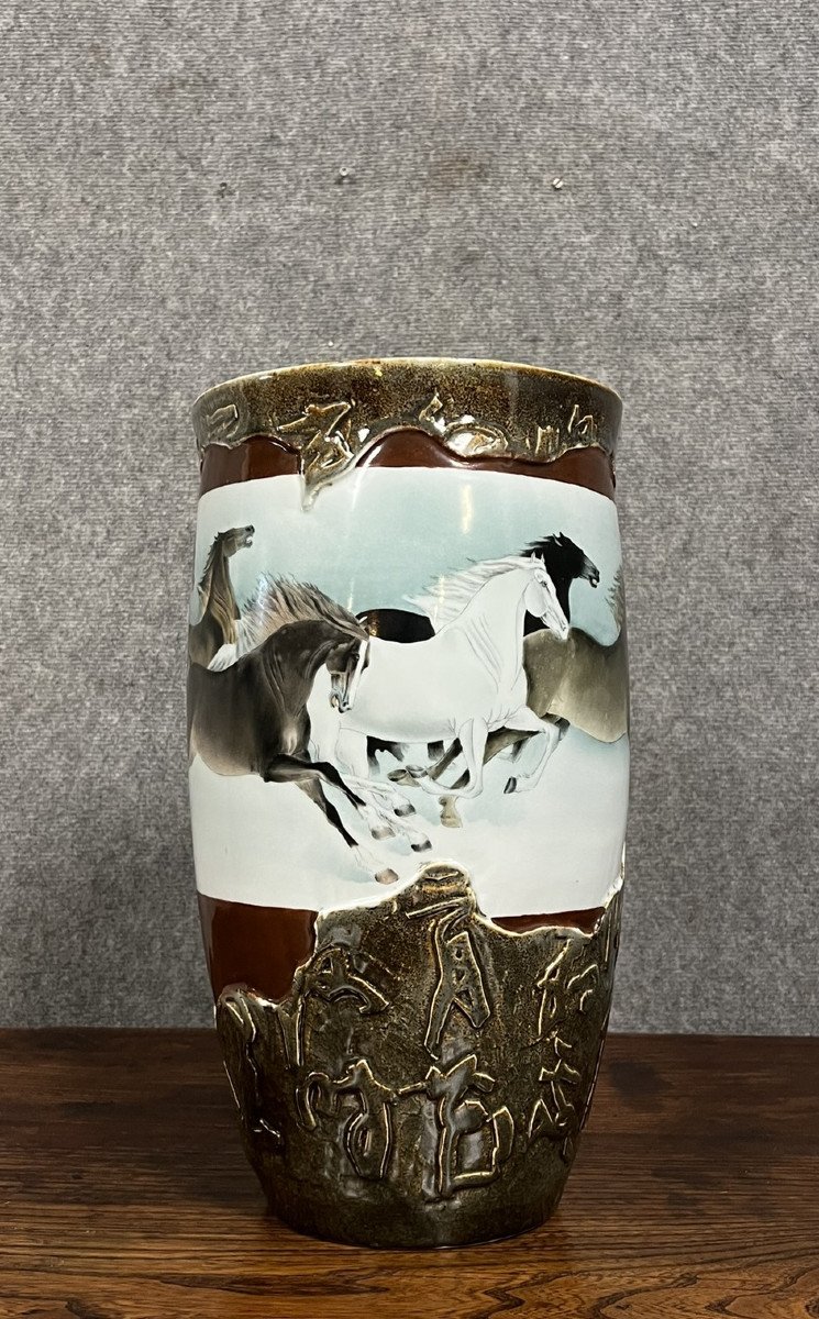  Asia 20th: Large Chinese Painted Porcelain Vase (a)  -photo-1