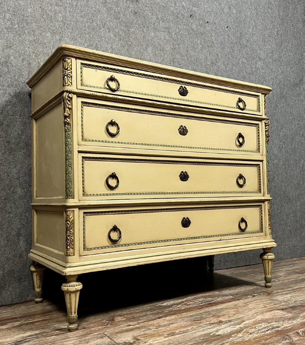 Commode De Style Louis XVI En Bois Laqué Et Doré Estampillée Valabrega 