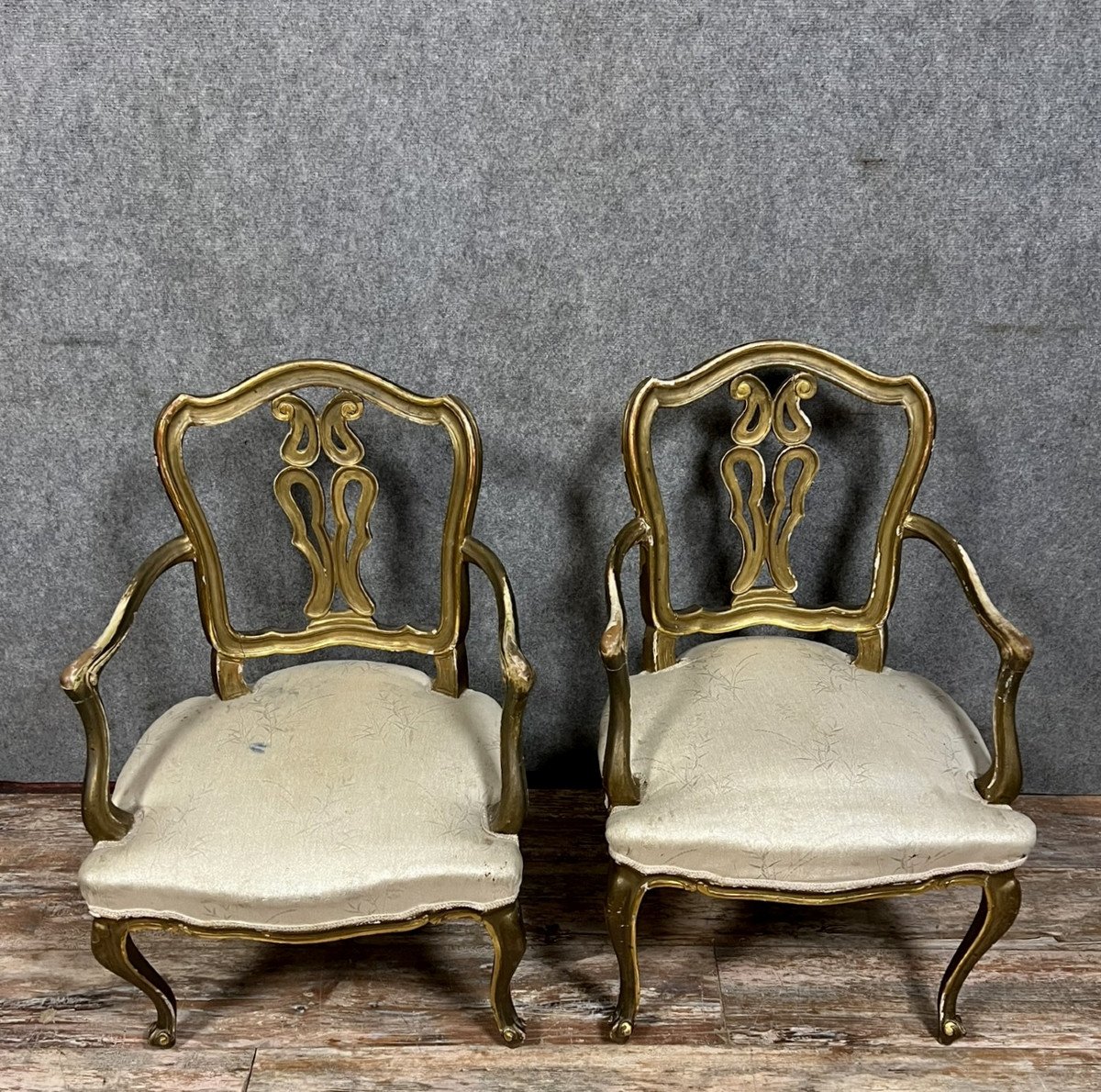 Pair Of Louis XV Style Venetian Armchairs In Gilded Wood -photo-1