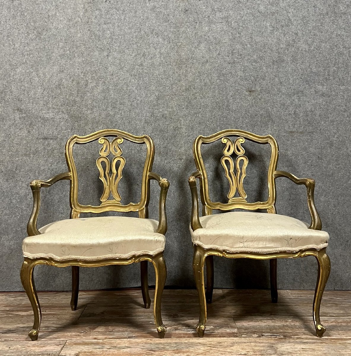 Pair Of Louis XV Style Venetian Armchairs In Gilded Wood 