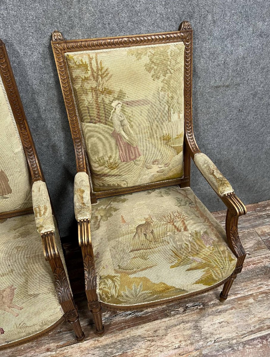 Paire De Fauteuils Bergères Style Louis XVI Avec Tapisserie Aux Fables De La Fontaine-photo-4