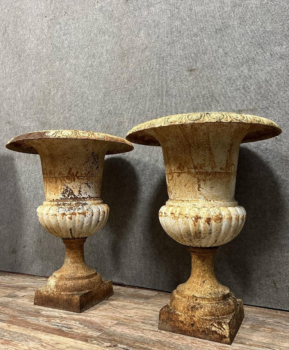 Very Large Pair Of Painted Cast Iron Medici Vases -photo-3