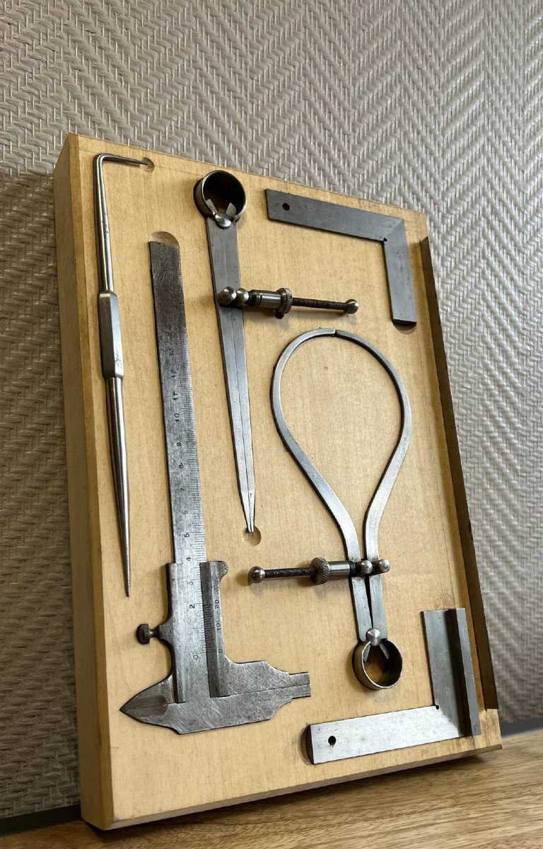 Anciens Outils De Précision Dans Leur Coffret -photo-1